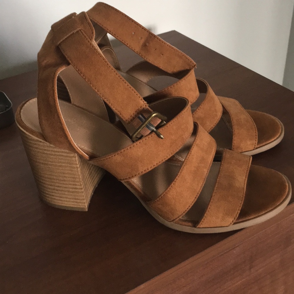 Cute block sandals